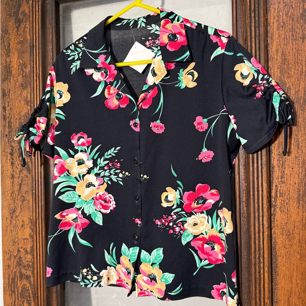 80s Floral Black Button-Up Women's Top